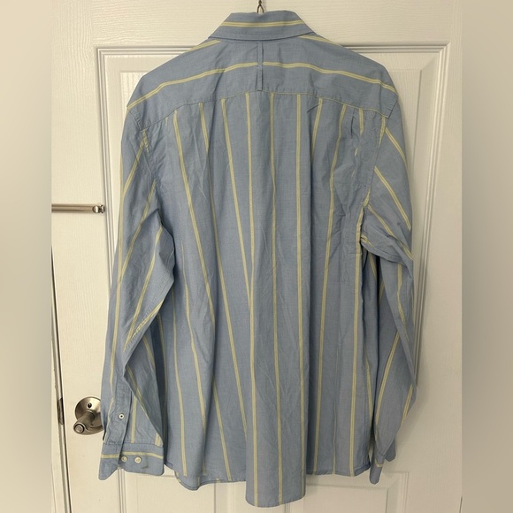 Banana Republic Men’s Classic Dress Shirt Size Large - Picture 3 of 3